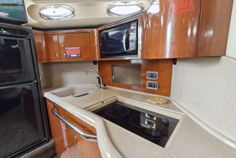Sea Ray 380 Sundancer 7 HighRes-07