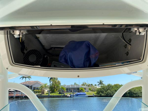 2015 Century 3200 Center Console 32 33