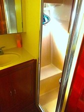 1989 Ocean Alexander 42 Sedan 30 31