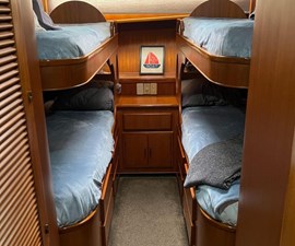 64 ft 1999 Mikelson Long-Range Luxury Sportfisher, Swells 47 