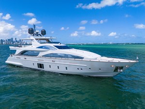 Azimut Grande 105 2 105' Azimut _ Drone-3