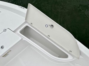 2016 Nauticstar 2110 Sport 28 29