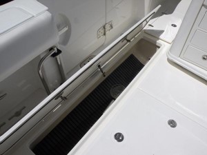 37ft 2012 Boston Whaler 370 Outrage 12 