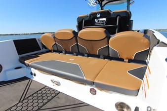 25' Scarab 255 Open ID 23 