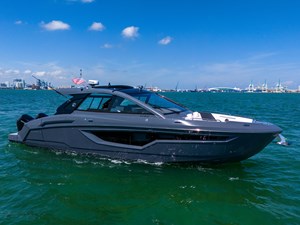 Cruisers Yachts 42 GLS OB 3 42' Yacht Cruisers GLS-3