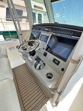 Unnamed 12 2015 Boston Whaler 350 Outrage