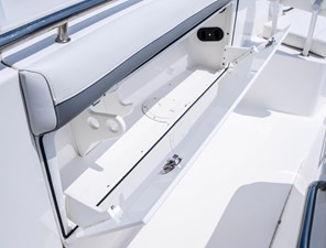 2018 Everglades 435 Center Console 34 