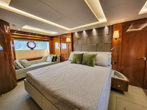 Sunseeker 86 Yacht 3 
