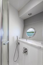 - 75 76_2019 57ft Sunseeker Predator