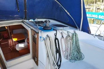 2005 Beneteau Cyclades 43 16 