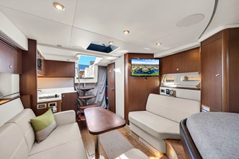 - 23 25_2019 35ft Sea Ray 350 Coupe