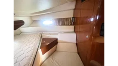 2005 Regal 3560 Commodor 15 