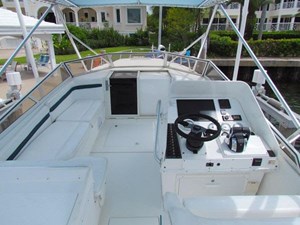 1999 Contender 35 Express Side Console 6 7