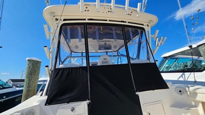 2016 Grady-White Express 330 22 