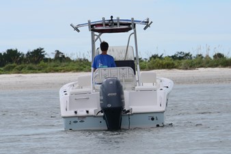 2017 Sea Hunt Triton 225 4 