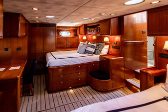 CABOCHON 52 50. Aft owners cabin.