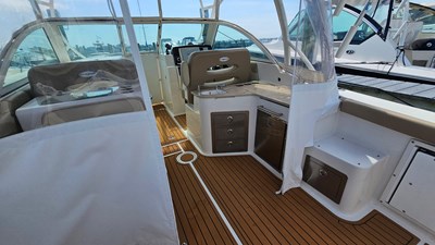 2019 Sailfish 325 DC 16 