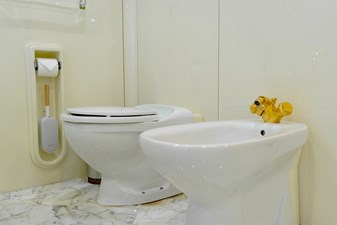 High Occupancy 82 164 OCEANFAST 1989 BATHROOM 4