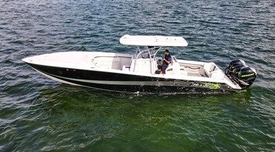 2014 Nor-Tech 390 Sport Cuddy 9 