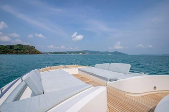 2012 Monte Carlo Yachts 65 MCY 32 33