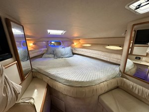 1997 Sea Ray 330 Sundancer 10 
