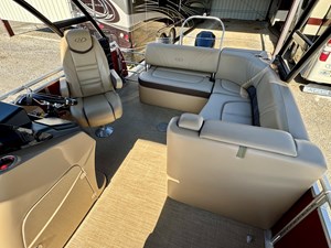 019 Harris Solstice 240 SL TNVL321 34 