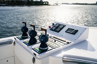 High Occupancy 54 164 OCEANFAST 1989 UPPER DECK CONTROLS