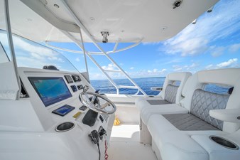 Intrepid 327 Center Console 32 32' Intrepid -9
