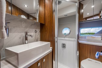 - 73 74_2019 57ft Sunseeker Predator