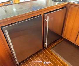 64 ft 1999 Mikelson Long-Range Luxury Sportfisher, Swells 10 