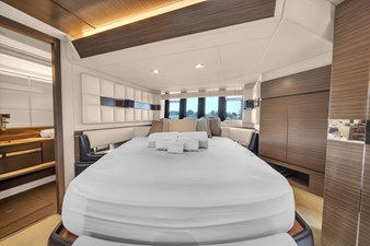 Azimut 18 