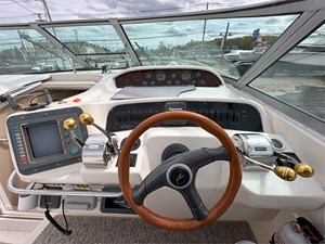 1998 Sea Ray 330 DA 9 