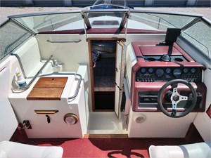 1989 Sea Ray 220 Overnighter 9 