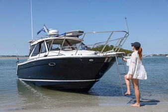 2025 Cutwater 248 Coupe - Jensen Beach, FL 4 2024 Cutwater 248 Coupe