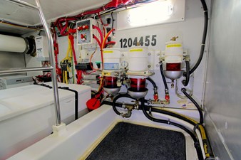 SEAGLASS 51 2006 American Tug 41: Racor Manifold