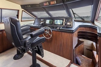 SEA SPUR 38 Helm
