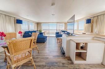 1984 Burger Raised Pilothouse 19 Salon looking Aft