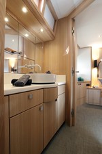 ARMONEE 15 VIP Bathroom