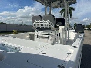 2021 Sea Pro 248 Bay 23 24