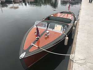 1940 Chris-Craft Deluxe Runabout 2 2