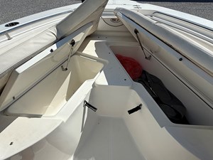  -  22 Storage at the bow area
