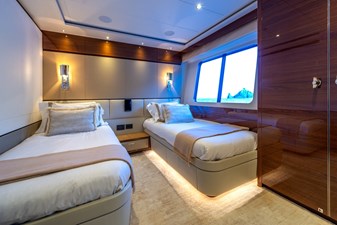 RIVIERA LIVING 73 