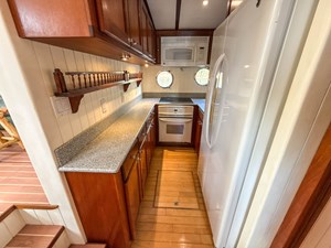 LITTLE LADY 21 Galley Port