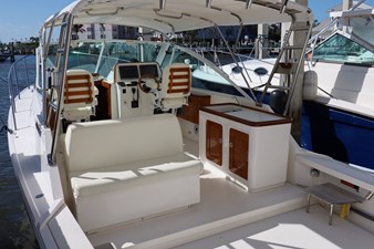 LUNA 11 LUNA, 2013 Hunt Yachts Harrier 36: Bridgedeck Looking Forward to Starboard