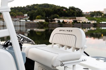 Bayliner Trophy 22CC 11 