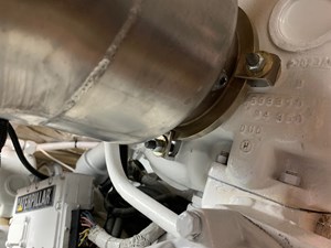 LUCHY 42 1995 SEA RAY 63 ENGINE EXHAUST