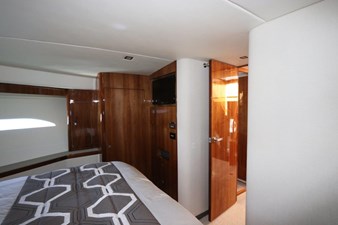 RIVIERA 2020 40 41_2020 60ft Riviera 6000 Sport Yacht