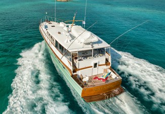 SHARK 25 Transom Running Shot