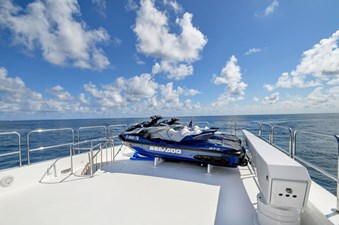 DANIELLE 49 034 Flybridge (Jetskiis not included)