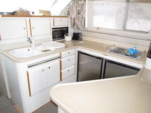 1996 Sea Ray 55 Sedan Bridge 17 18